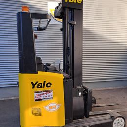 Yale MR 25 * Schubmaststapler