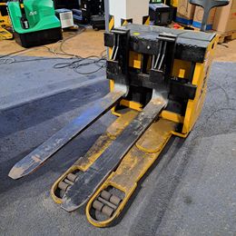 Yale MS 24 HBE * Hochhubwagen