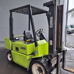Clark DPM 30 N * Dieselstapler